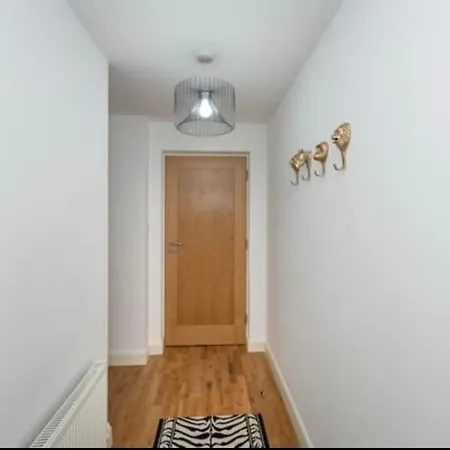 Luxury 2 Bed Fully Equipped Centre Apartment Cork