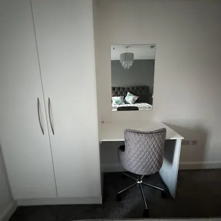 Apartment Luxury 2 Bed Fully Equipped Centre *