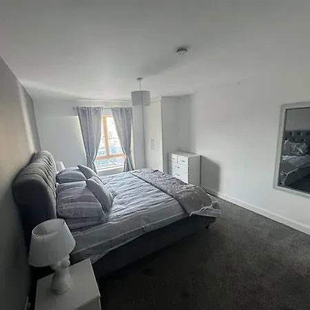 Apartment Luxury 2 Bed Fully Equipped Centre