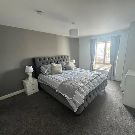 Apartment Luxury 2 Bed Fully Equipped Centre *