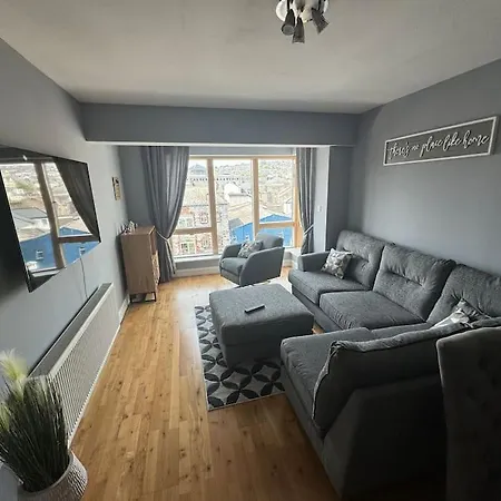 Luxury 2 Bed Fully Equipped Centre Apartment *