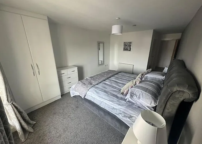 Luxury 2 Bed Fully Equipped Centre Apartment Cork