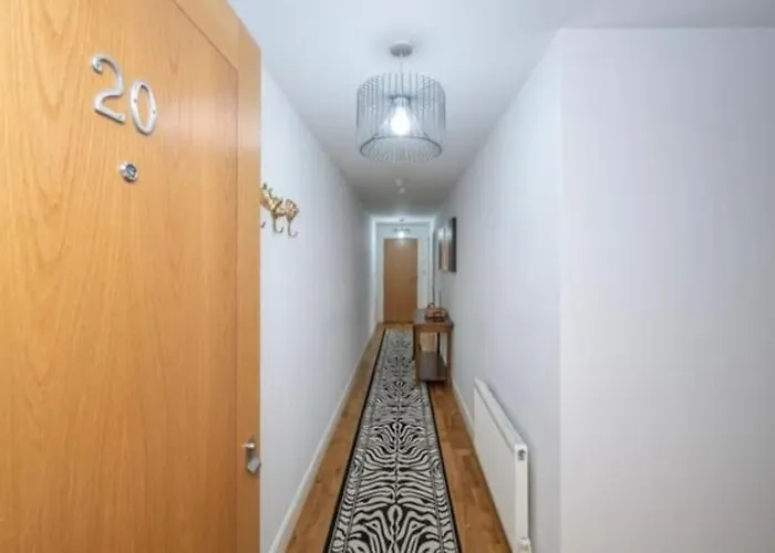Apartment Luxury 2 Bed Fully Equipped Centre